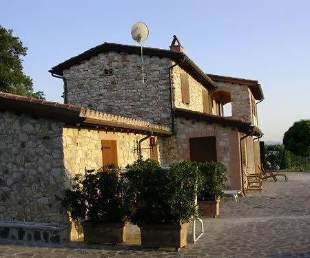 B&B Casale Roshlee Gualdo Cattaneo Esterno foto